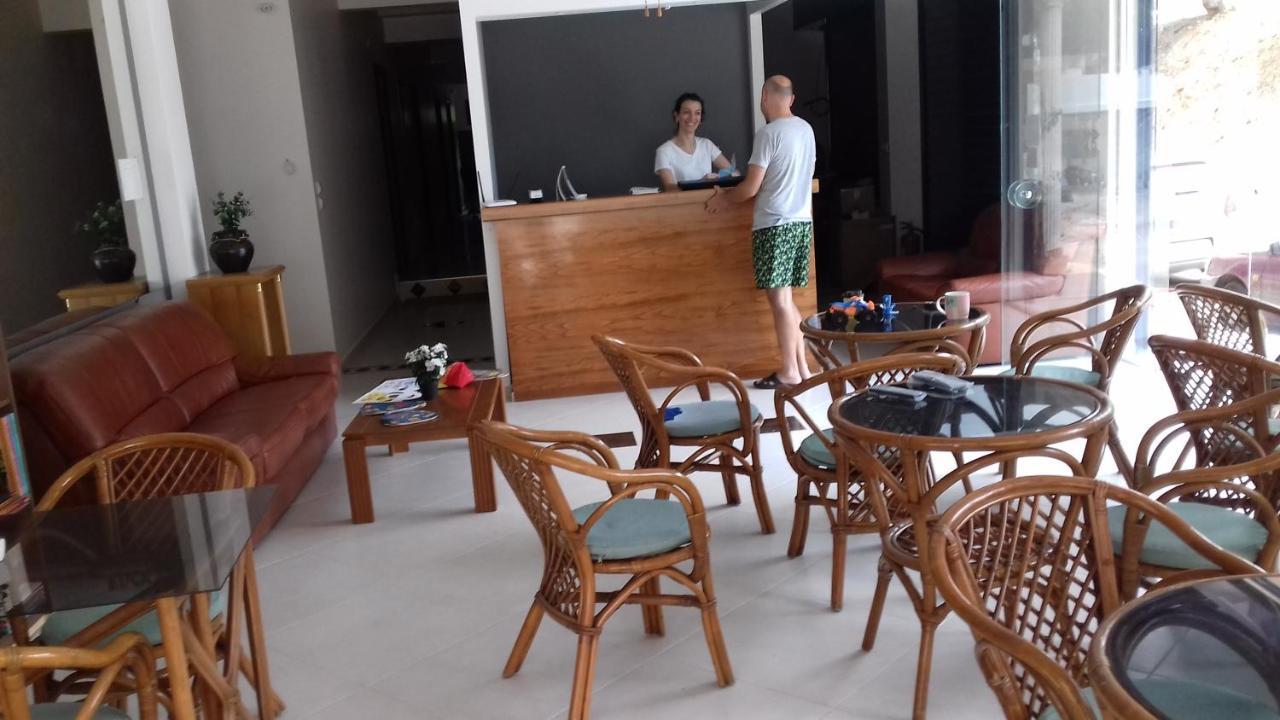 Moka Evia Island Hotel Akhladheri Bagian luar foto